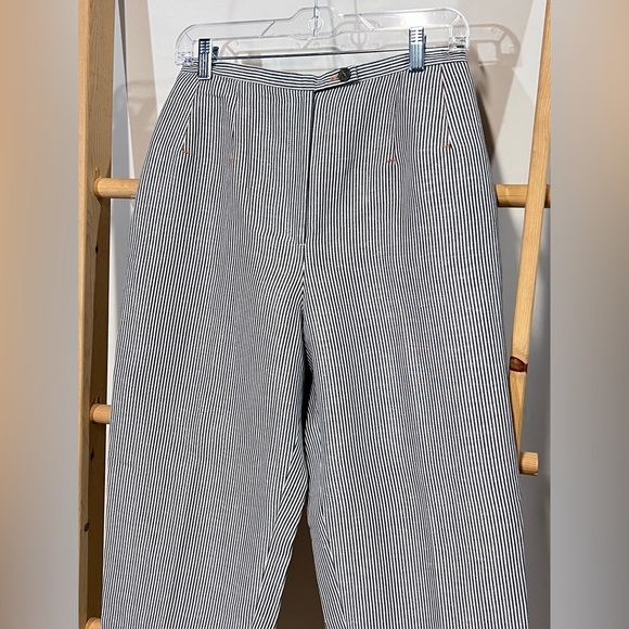 HARVE BENARD COLLECTION Navy and white striped pants size 8. - Picture 3 of 10